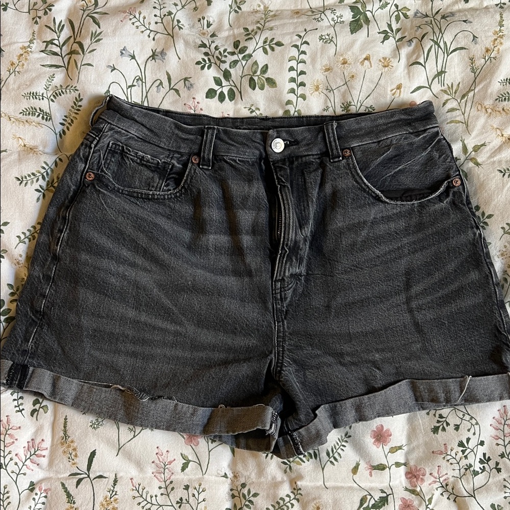 AE Curvy Mom Short